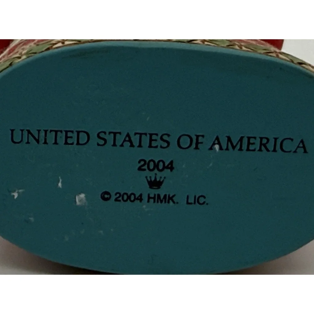 Hallmark 2004 Santa's Around the World - USA Keepsake 4.5‎ Inches Tall
